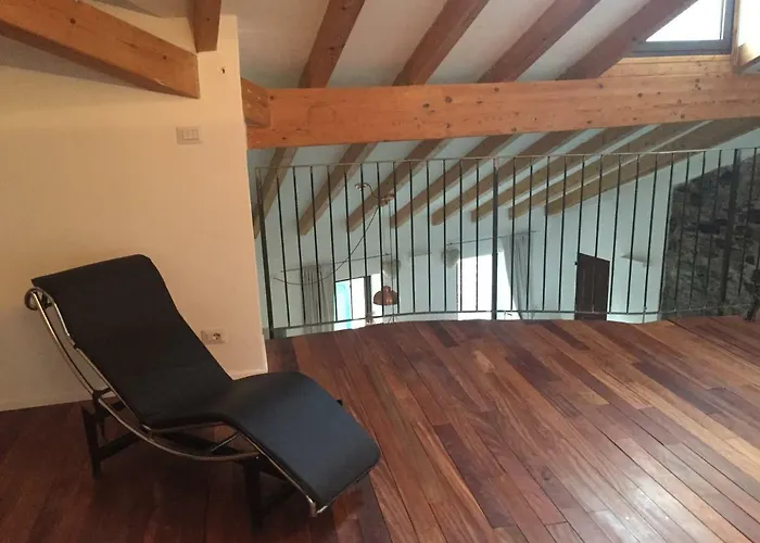 Samgiuvino Semesterbostad Brienno
